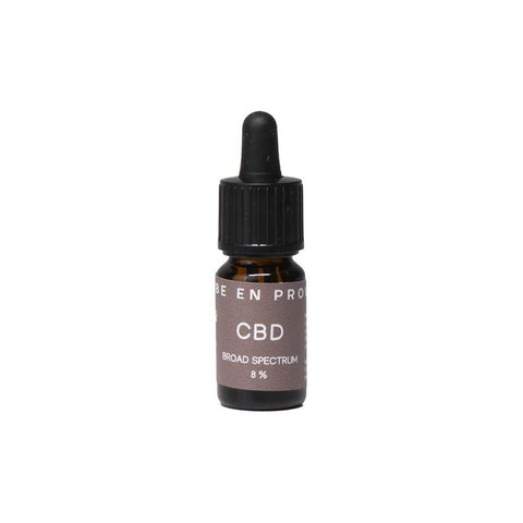 Huile CBD 8 % pour animaux broad spectrum flacon 10 ml L’Herbe en Provence chanvre cultivé en France